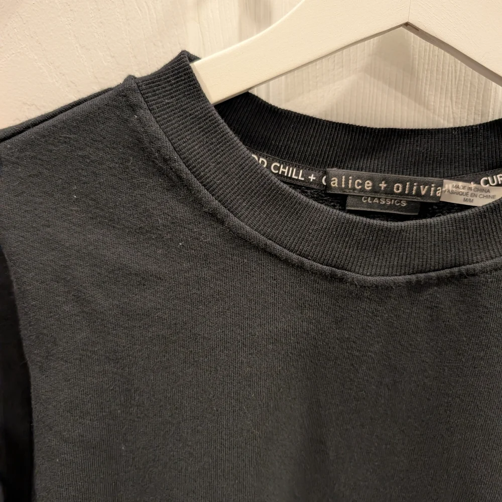 Alice + Olivia Joline Ruffle Sleeve Sweatshirt Tee - Picture 5 of 8